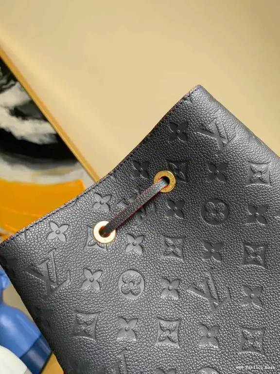 Aaa replica bags LOUIS NEONOE VUITTON MM 0704